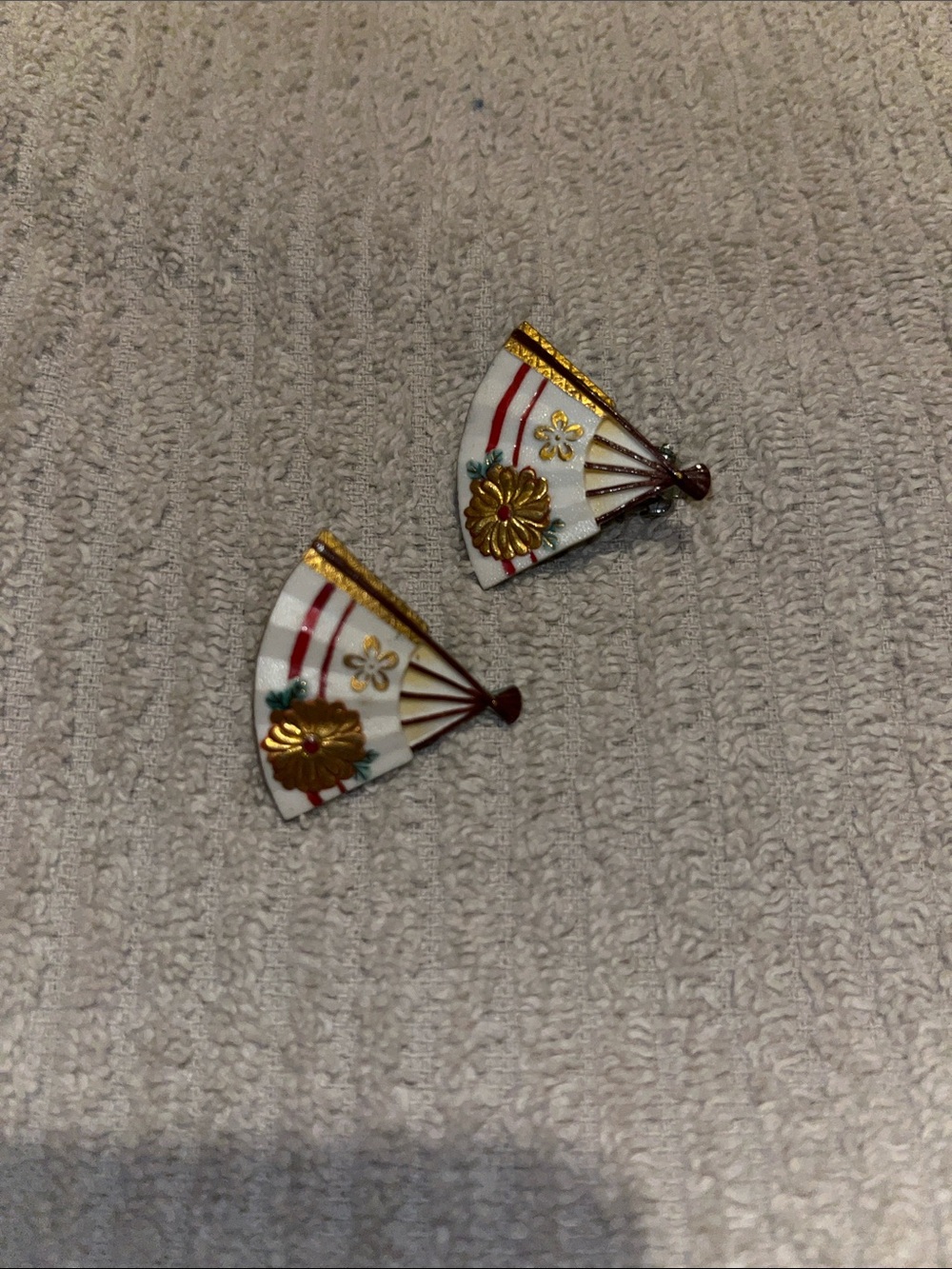 Toshikane Arita  Fan Shaped Floral Clip-On Earrings Handpainted needs repair